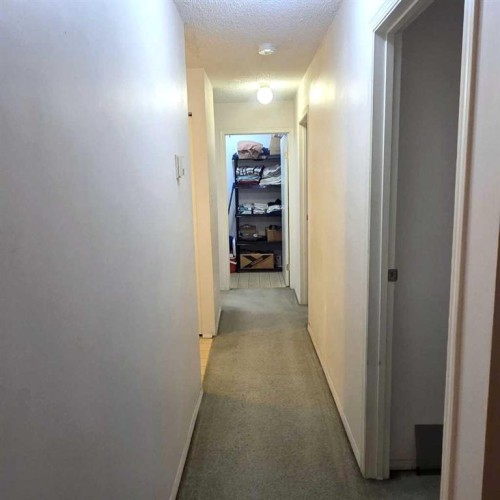 105A-5611 10 Avenue, Edson, AB - Indoor Photo Showing Other Room