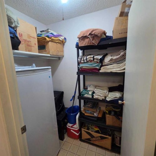 105A-5611 10 Avenue, Edson, AB - Indoor