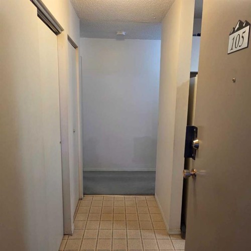 105A-5611 10 Avenue, Edson, AB - Indoor Photo Showing Other Room