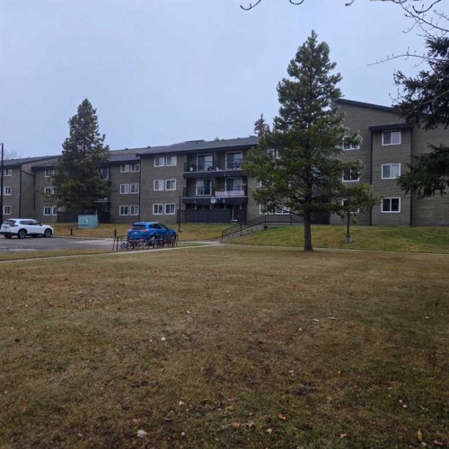 105A-5611 10 Avenue, Edson, AB - Outdoor