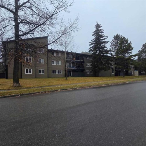 105A-5611 10 Avenue, Edson, AB - Outdoor