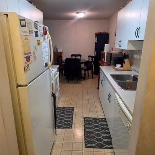 105A-5611 10 Avenue, Edson, AB - Indoor