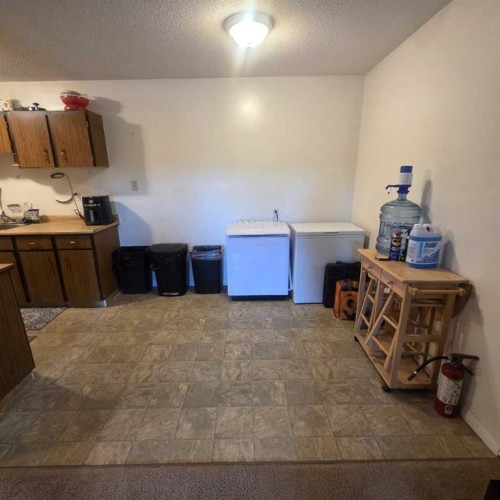 312B-5611 9 Avenue, Edson, AB - Indoor