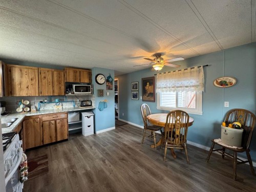 53231 Range Road 75A, Rural Yellowhead County, AB - Indoor Photo Showing Kitchen