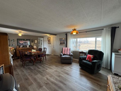 53231 Range Road 75A, Rural Yellowhead County, AB - Indoor Photo Showing Living Room