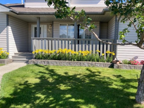 UNIT 2-4920 53 Avenue  Whitecourt, AB T7S 1V7