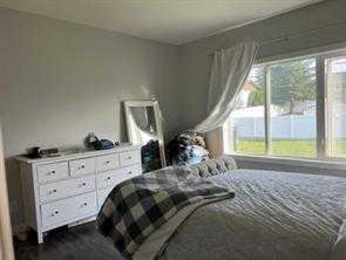 805 7 Avenue, Fox Creek, AB - Indoor Photo Showing Bedroom