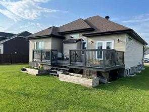 805 7 Avenue, Fox Creek, AB - Outdoor With Deck Patio Veranda