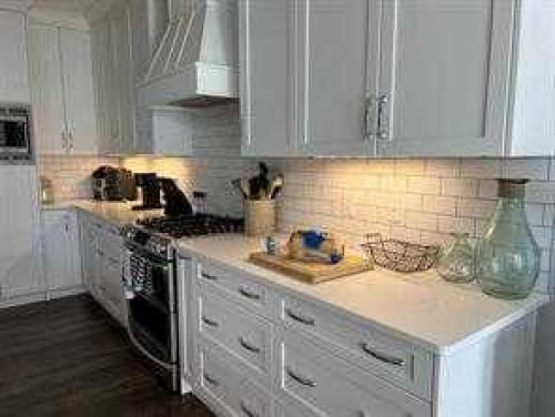 805 7 Avenue, Fox Creek, AB - Indoor Photo Showing Kitchen With Upgraded Kitchen