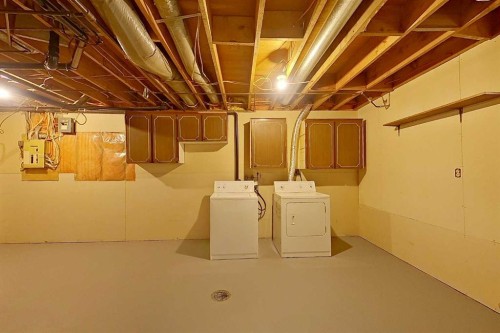 4914 59 Street, Athabasca, AB - Indoor Photo Showing Laundry Room