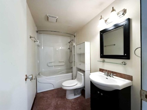 417-700 Carmichael Lane, Hinton, AB 