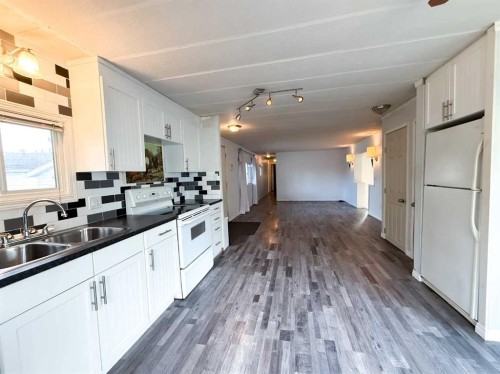 417-700 Carmichael Lane, Hinton, AB 