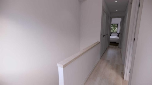 1-418 Muskrat Street, Banff, AB - Indoor Photo Showing Other Room