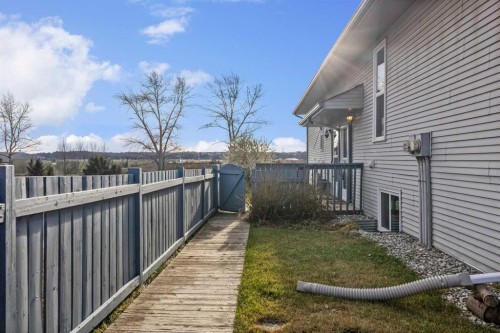 2-532 First Street East, Cochrane, AB - Outdoor With Exterior