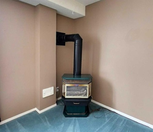 1610 53 Street, Edson, AB - Indoor Photo Showing Other Room