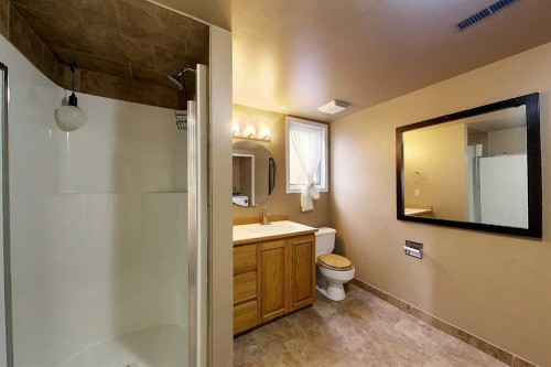 1610 53 Street, Edson, AB - Indoor Photo Showing Bathroom