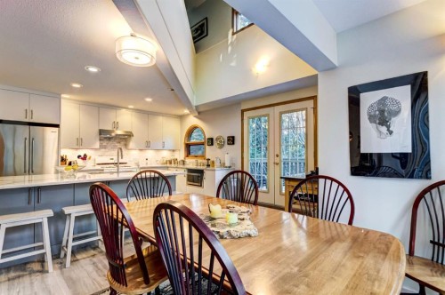 1050 Rundleview Drive, Canmore, AB - Indoor Photo Showing Dining Room