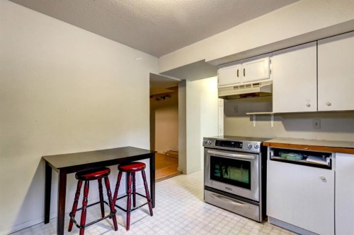 1050 Rundleview Drive, Canmore, AB - Indoor