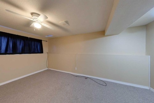 1004 12 Street, Slave Lake, AB - Indoor Photo Showing Other Room