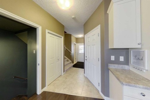 129-1600 Main Street Sw, Slave Lake, AB - Indoor Photo Showing Other Room
