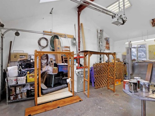 813 13Th Street, Canmore, AB - Indoor Photo Showing Garage