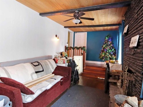 813 13Th Street, Canmore, AB - 