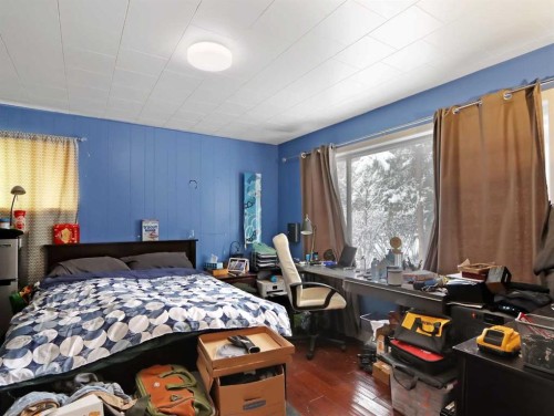 813 13Th Street, Canmore, AB - Indoor Photo Showing Bedroom