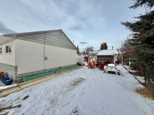 104 Laurel Square, Hinton, AB - Outdoor