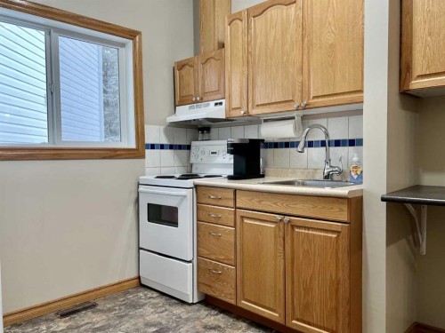 4228 8 Avenue, Edson, AB - Indoor Photo Showing Kitchen