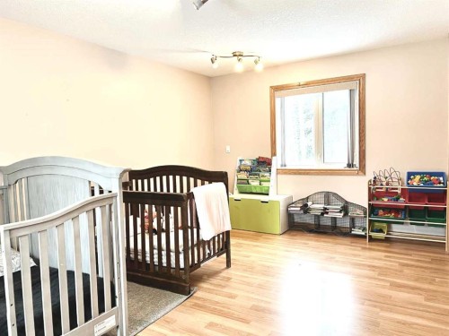 4228 8 Avenue, Edson, AB - Indoor Photo Showing Bedroom