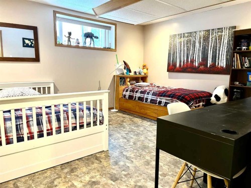 4228 8 Avenue, Edson, AB - Indoor Photo Showing Bedroom