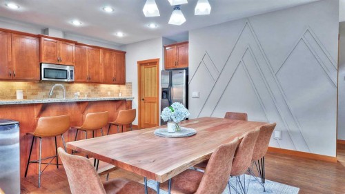 1-101 Armstrong Place, Canmore, AB - Indoor Photo Showing Dining Room