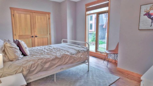 1-101 Armstrong Place, Canmore, AB - Indoor Photo Showing Bedroom