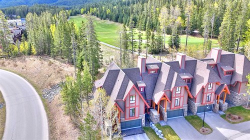 1-101 Armstrong Place, Canmore, AB - Outdoor With Facade