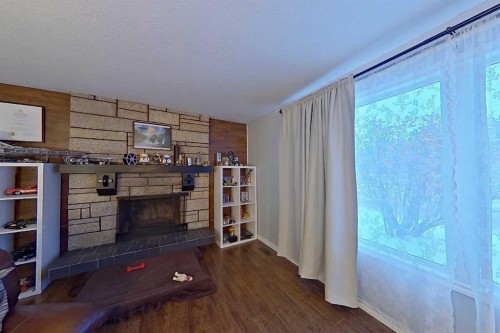 605 6 Avenue Ne, Slave Lake, AB - Indoor Photo Showing Other Room