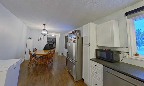 605 6 Avenue Ne, Slave Lake, AB - Indoor