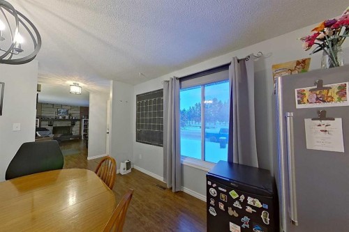 605 6 Avenue Ne, Slave Lake, AB - Indoor Photo Showing Dining Room