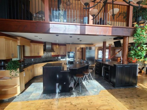593068 Range Road 124, Rural Woodlands County, AB - Indoor Photo Showing Kitchen