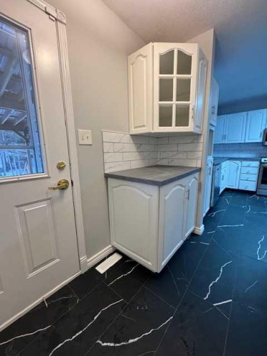 5226 18 Avenue, Edson, AB - Indoor Photo Showing Other Room