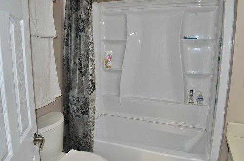 4803 45 Avenue, Athabasca, AB - Indoor Photo Showing Bathroom
