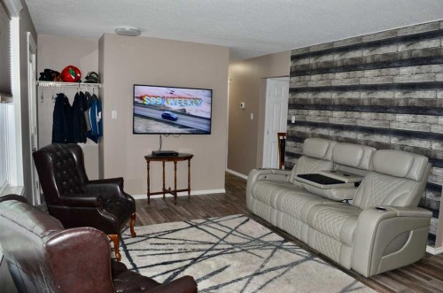 4803 45 Avenue, Athabasca, AB - Indoor