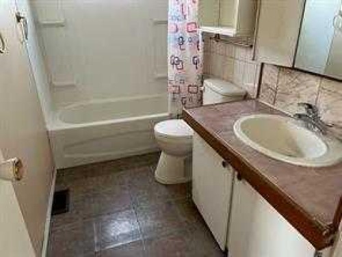 502 Kaybob Drive, Fox Creek, AB 
