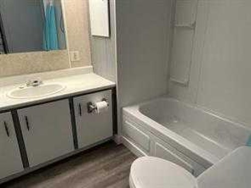 502 Kaybob Drive, Fox Creek, AB 