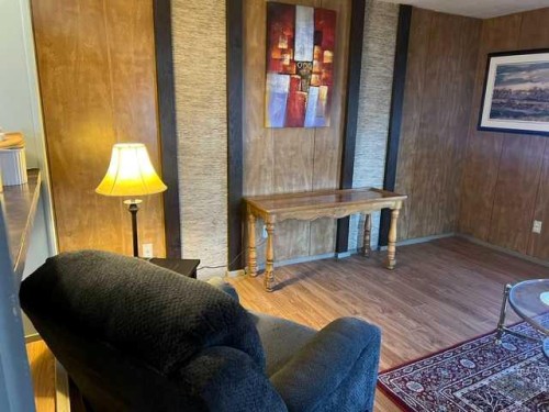 502 Kaybob Drive, Fox Creek, AB 