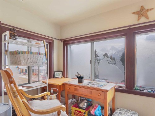 910 Main Street, Canmore, AB - Indoor Photo Showing Office