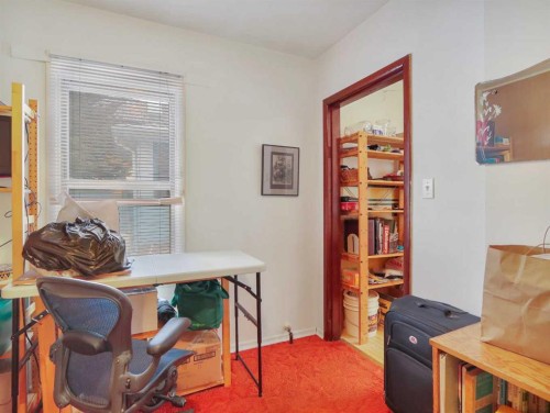 906 Main Street, Canmore, AB - Indoor