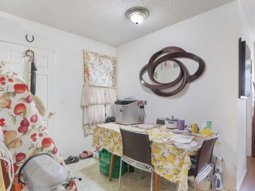 906 Main Street, Canmore, AB - Indoor Photo Showing Dining Room