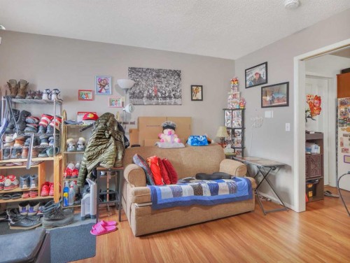 906 Main Street, Canmore, AB - Indoor