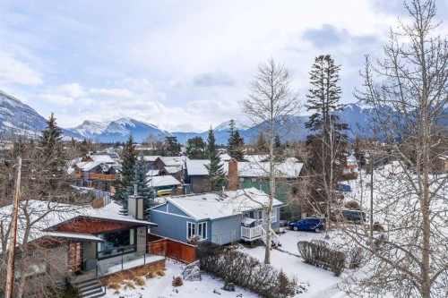 1001 9Th Avenue, Canmore, AB - Outdoor