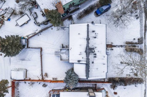 1001 9Th Avenue, Canmore, AB - Outdoor